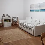 Апартаменты Rocha Beachside